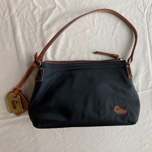 Dooney & Bourke small purse/handbag